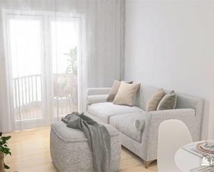 Living room of Flat for sale in L'Hospitalet de Llobregat  with Air Conditioner, Heating and Parquet flooring