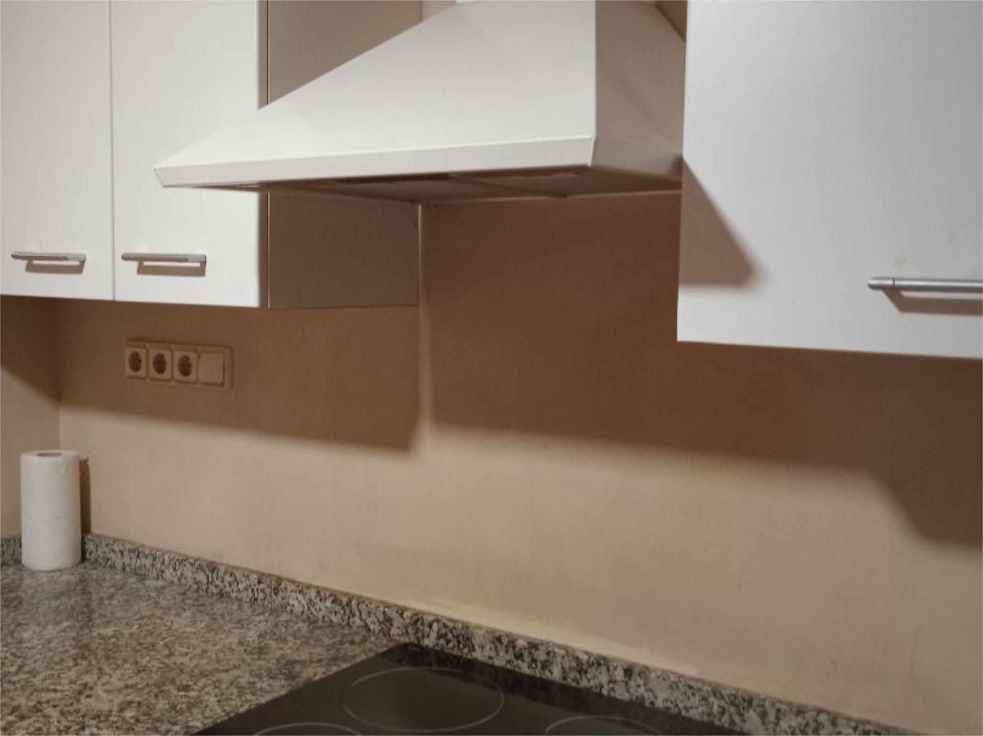 Cuina de Estudi en venda en Rocafort amb Traster i Moblat