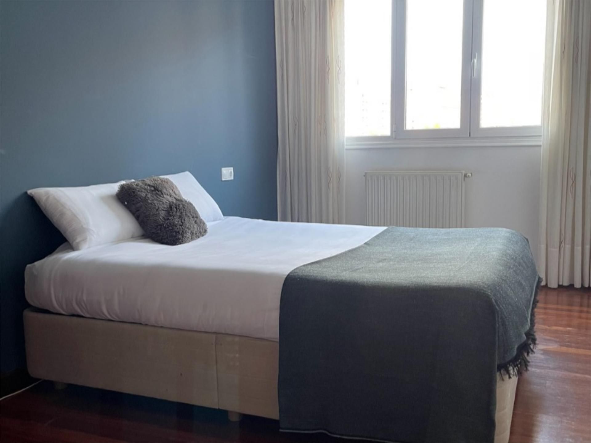 Bedroom of Flat for share in Bilbao 