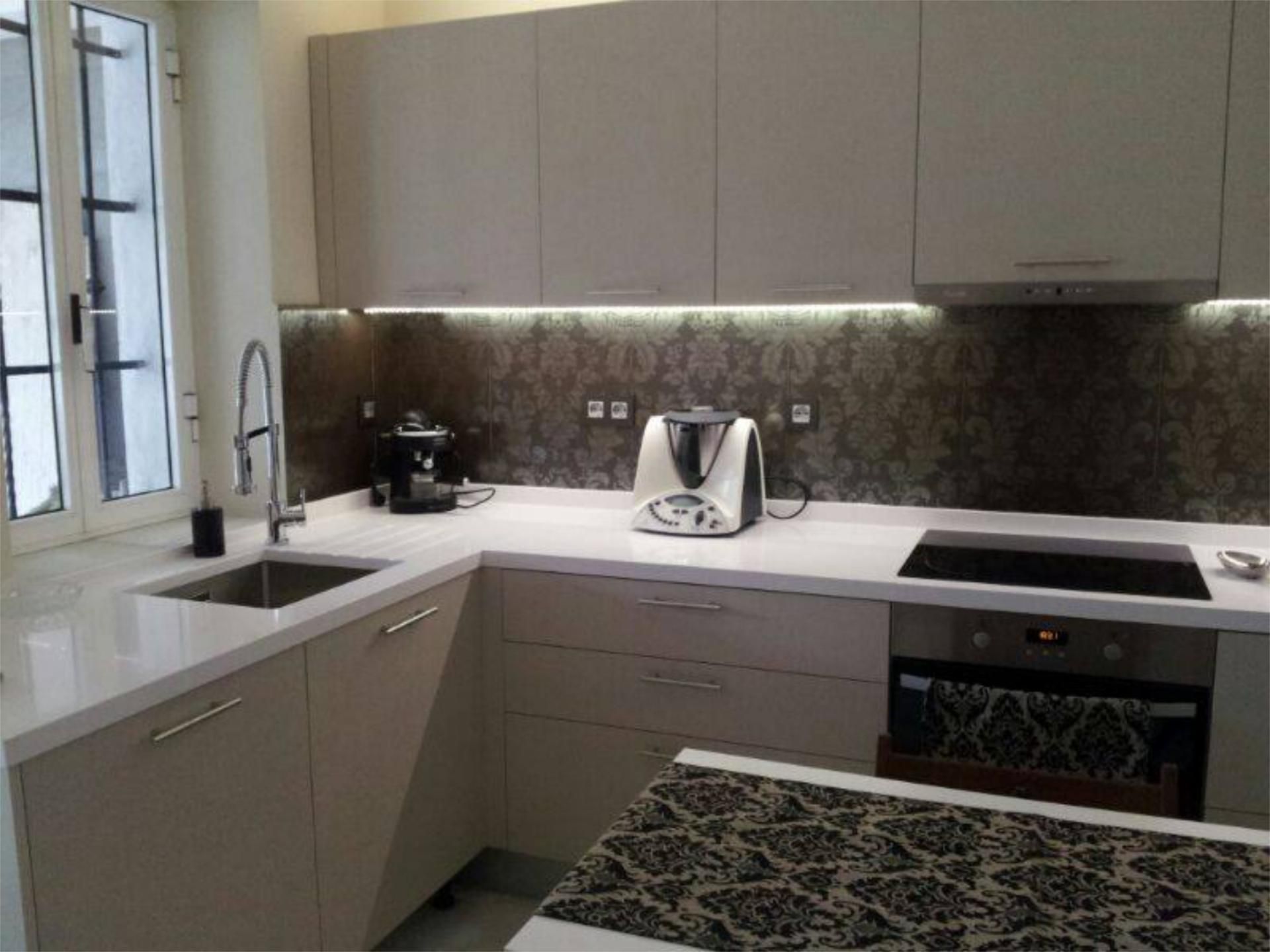 Kitchen of Single-family semi-detached for sale in  Sevilla Capital  with Air Conditioner, Heating and Private garden