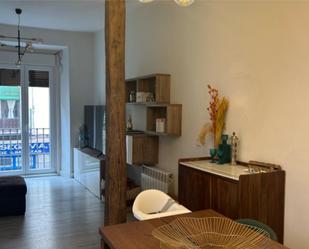 Living room of Flat to rent in  Madrid Capital  with Air Conditioner and Balcony