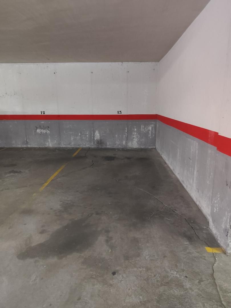 Parkplatz von Garage miete in La Lastrilla 