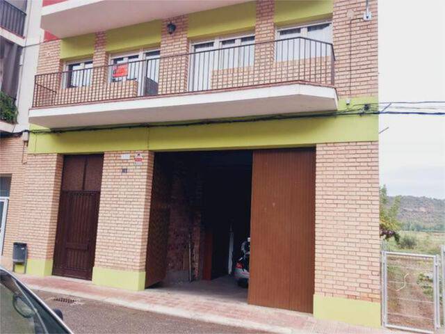 Chalet en venta en afueras ciudad de artesa de seg