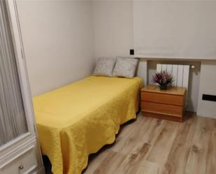 Bedroom of Flat to share in  Madrid Capital  with Air Conditioner, Terrace and Balcony