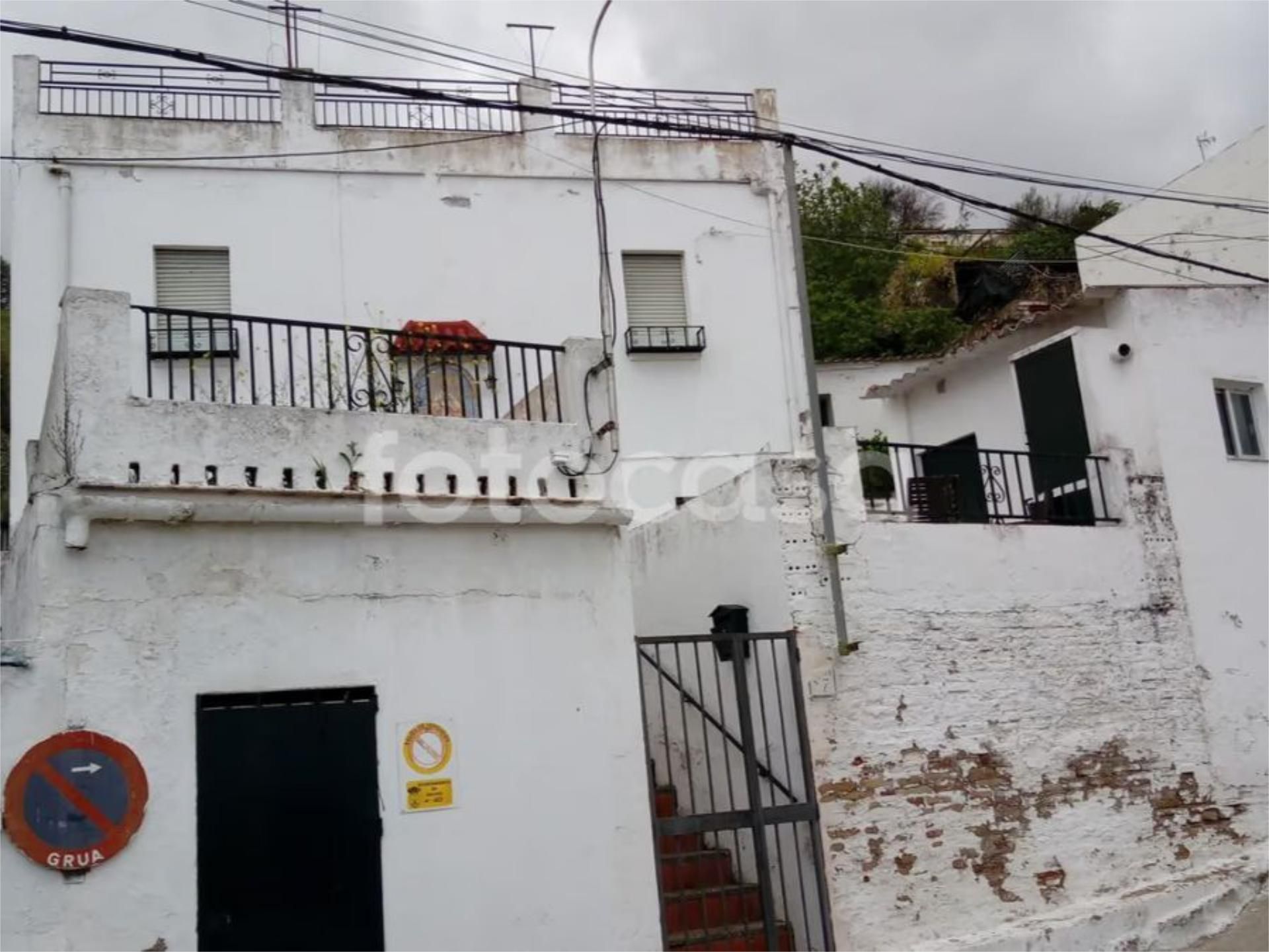 Vista exterior de Pis en venda en Gelves amb Terrassa i Balcó