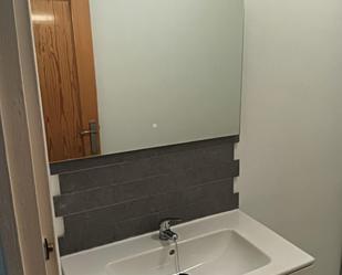 Bathroom of Flat to share in Orihuela  with Balcony