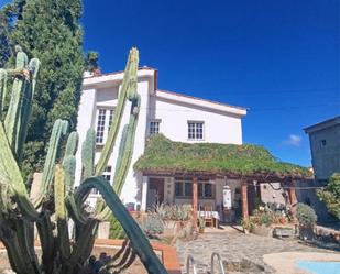 Vista exterior de Casa o xalet en venda en San Cristóbal de la Laguna amb Jardí privat i Piscina