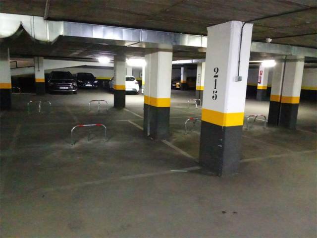 Garaje en Venta en Calle del Puerto de Somosierra, 7 en Casco Histórico de Vallecas