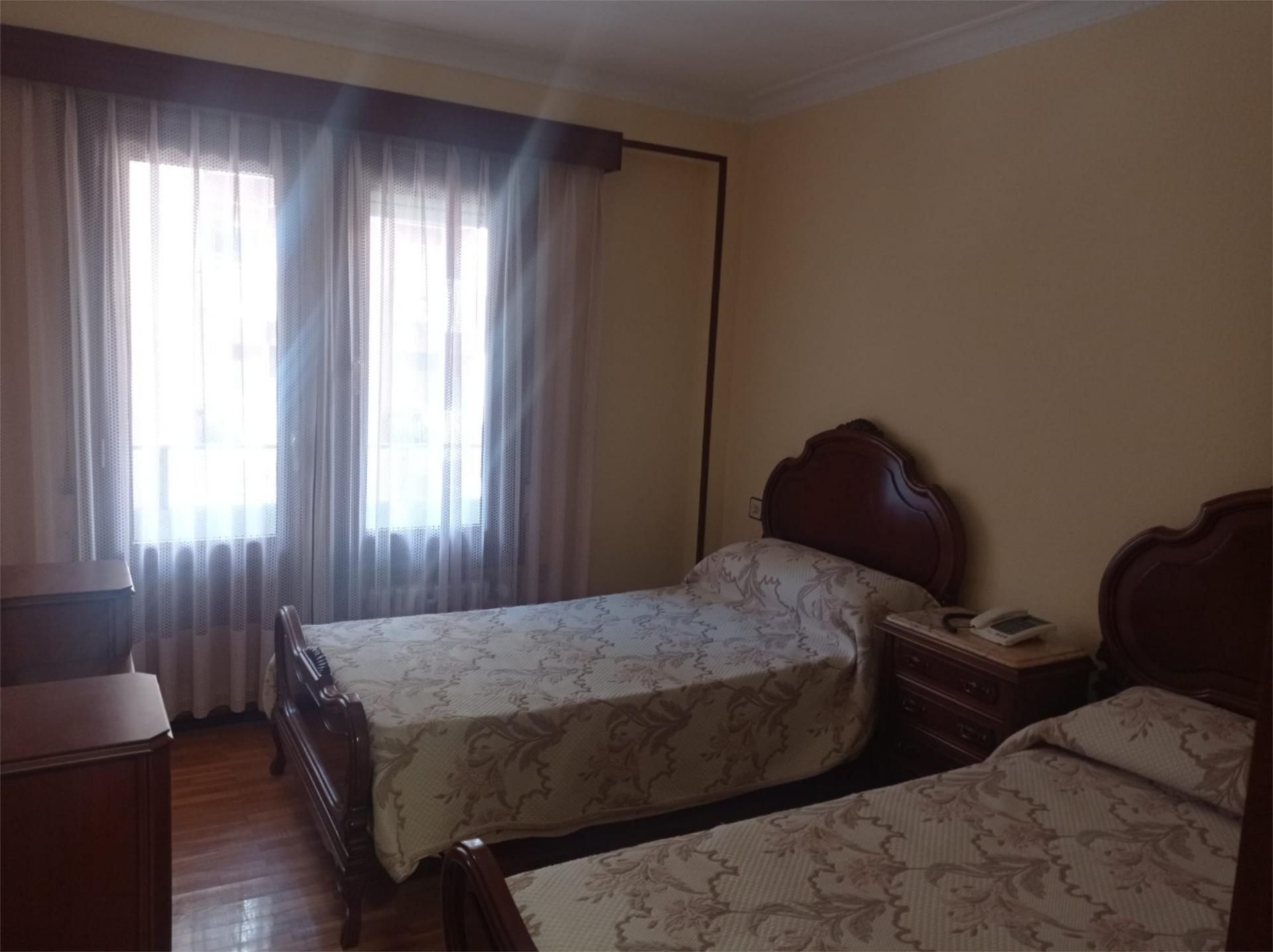 Bedroom of Flat to rent in Oviedo   with Heating, Parquet flooring and Terrace