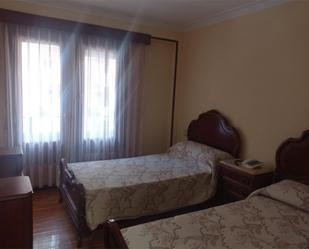 Bedroom of Flat to rent in Oviedo   with Terrace