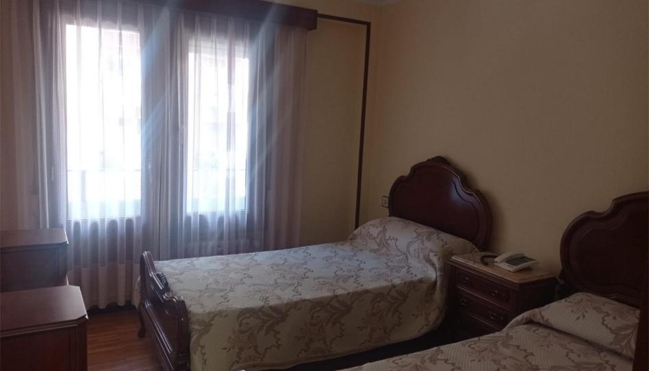 Flat to rent in Calle Cervantes, 13, Plaza de América, Asturias - image 1 Photo 1 of Flat to rent in Calle Cervantes, 13, Plaza de América, Asturias