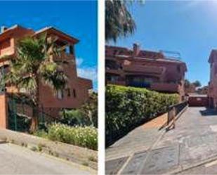 Exterior view of House or chalet for sale in Estepona  with Terrace and Swimming Pool