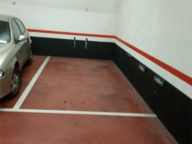 Garaje en Alquiler en Sarri Kalea, 1A en Santa María de Getxo