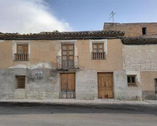 Vista exterior de Casa adosada en venda en Cortes de Baza