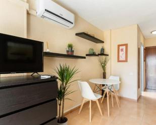 Living room of Flat to rent in Benalmádena  with Air Conditioner, Swimming Pool and Balcony