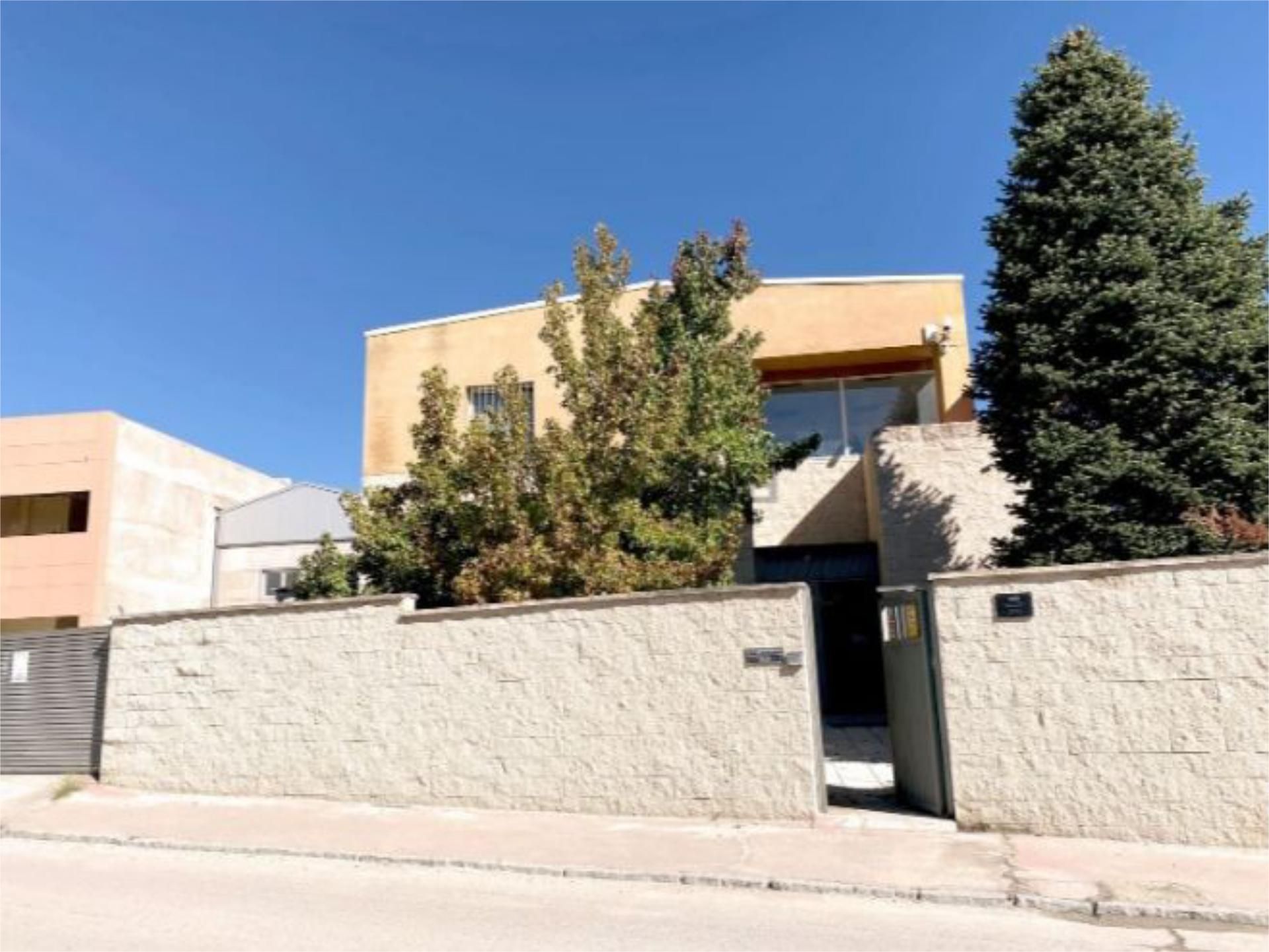 Exterior view of Industrial buildings for sale in Alpedrete  with Air Conditioner and Heating