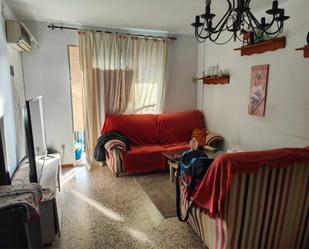 Living room of Flat for sale in Castilleja de la Cuesta  with Air Conditioner and Balcony