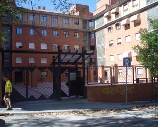 Exterior view of Flat to share in  Madrid Capital  with Terrace