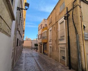 Vista exterior de Àtic en venda en  Almería Capital amb Terrassa