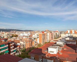 Vista exterior de Pis en venda en  Barcelona Capital amb Aire condicionat, Terrassa i Balcó