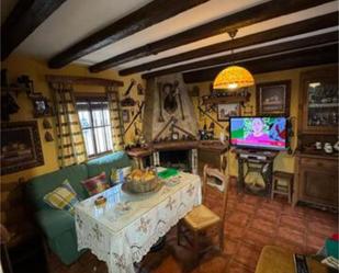 Sala d'estar de Casa o xalet en venda en Villaluenga del Rosario