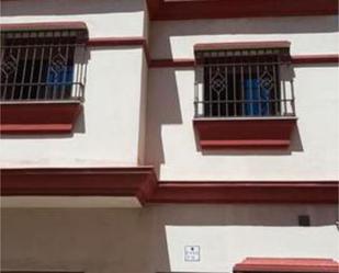 Vista exterior de Casa o xalet en venda en La Línea de la Concepción amb Terrassa