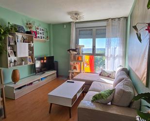 Living room of Flat for sale in  Madrid Capital  with Air Conditioner, Terrace and Balcony