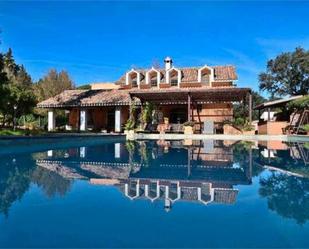 Piscina de Casa adosada en venda en  Córdoba Capital