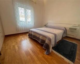 Bedroom of Flat to share in Sestao 