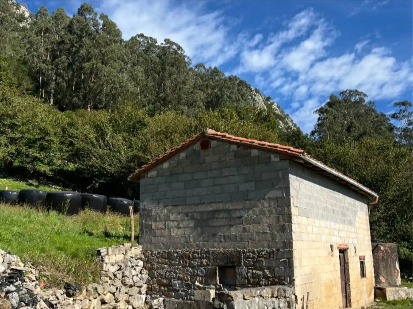 Finca rústica en venda a Barrio Hijas, 10, Puente Viesgo Vista exterior de Finca rústica en venda en Puente Viesgo