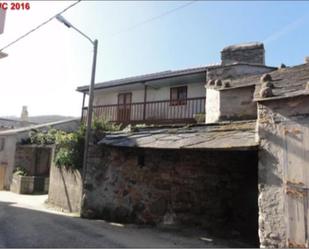 Vista exterior de Finca rústica en venda en Mañón amb Moblat i Balcó