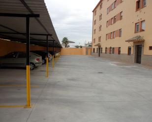 Parking of Flat to rent in Algeciras  with Air Conditioner