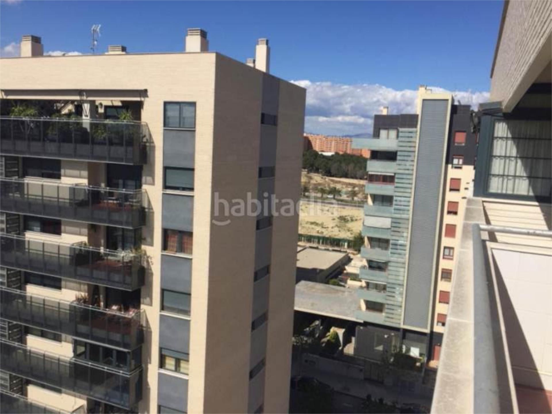 Vista exterior de Pis en venda en Alicante / Alacant amb Aire condicionat, Calefacció i Moblat