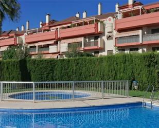 Vista exterior de Àtic en venda en  Córdoba Capital amb Aire condicionat, Terrassa i Piscina