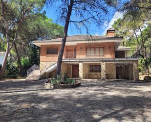 Vista exterior de Casa o xalet de lloguer en Ontinyent amb Calefacció, Jardí privat i Terrassa