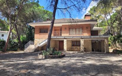 Casa-chalet en alquiler en el pilar