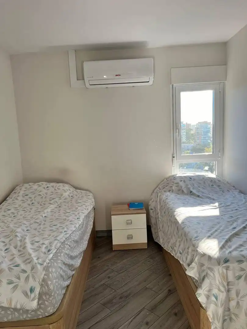 Apartament en venda a Avinguda de la Condomina, Albufereta Dormitori de Apartament en venda en Alicante / Alacant amb Terrassa, Traster i Aparcament comunitari