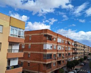 Vista exterior de Pis en venda en  Almería Capital amb Aire condicionat i Balcó