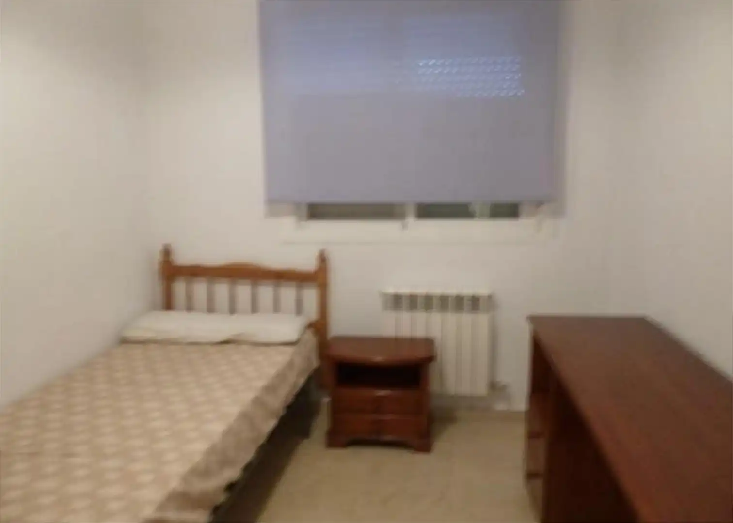 Schlafzimmer von Wohnung zur untervermieten in Granada mit Klimaanlage, Heizung und Privatgarten