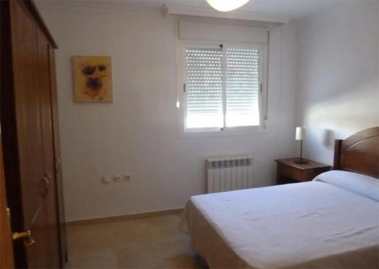 Schlafzimmer von Wohnung zur untervermieten in Granada mit Klimaanlage, Heizung und Privatgarten