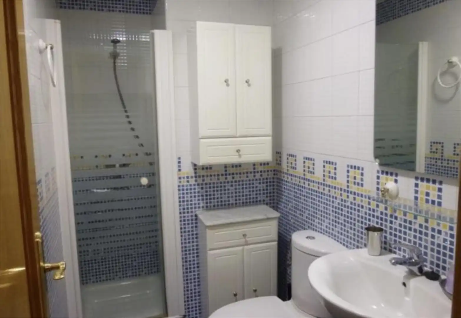 Badezimmer von Wohnung zur untervermieten in Granada mit Klimaanlage, Heizung und Privatgarten
