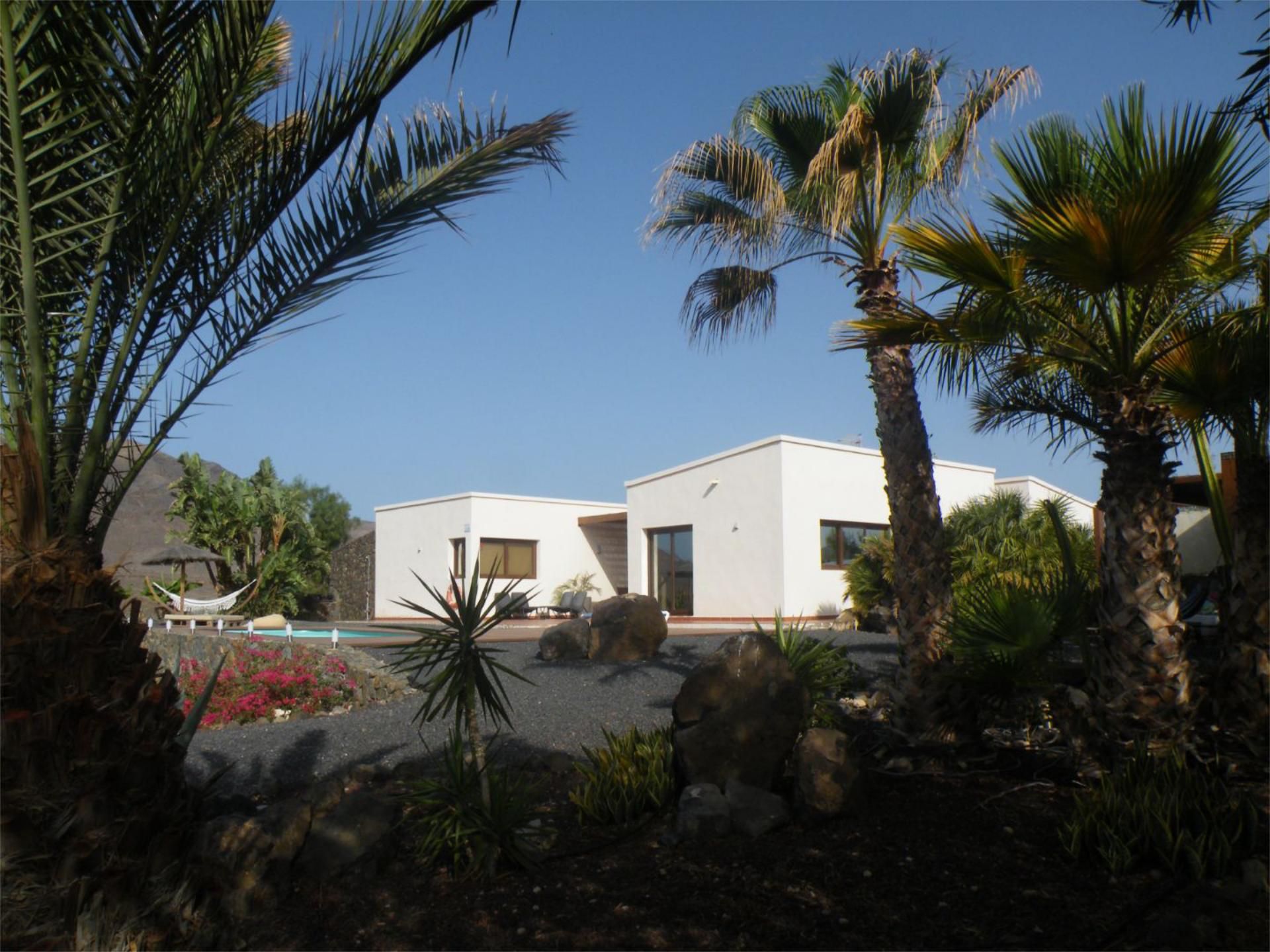 Exterior view of House or chalet for sale in Tuineje  with Terrace and Swimming Pool