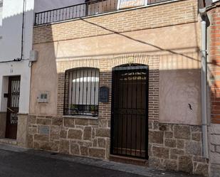 Vista exterior de Casa o xalet en venda en Navalcán amb Aire condicionat i Terrassa