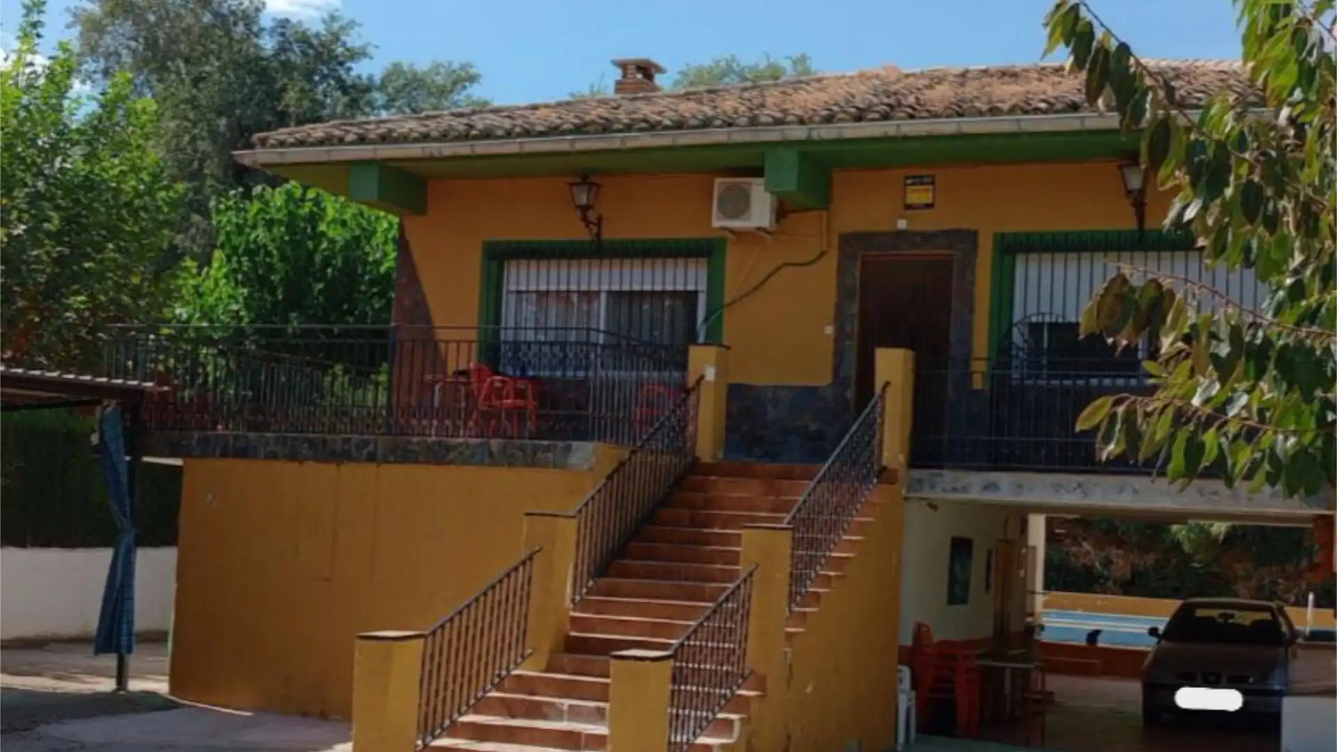 Vista exterior de Piso en venta en  Jaén Capital con Aire acondicionado, Jardín privado y Terraza