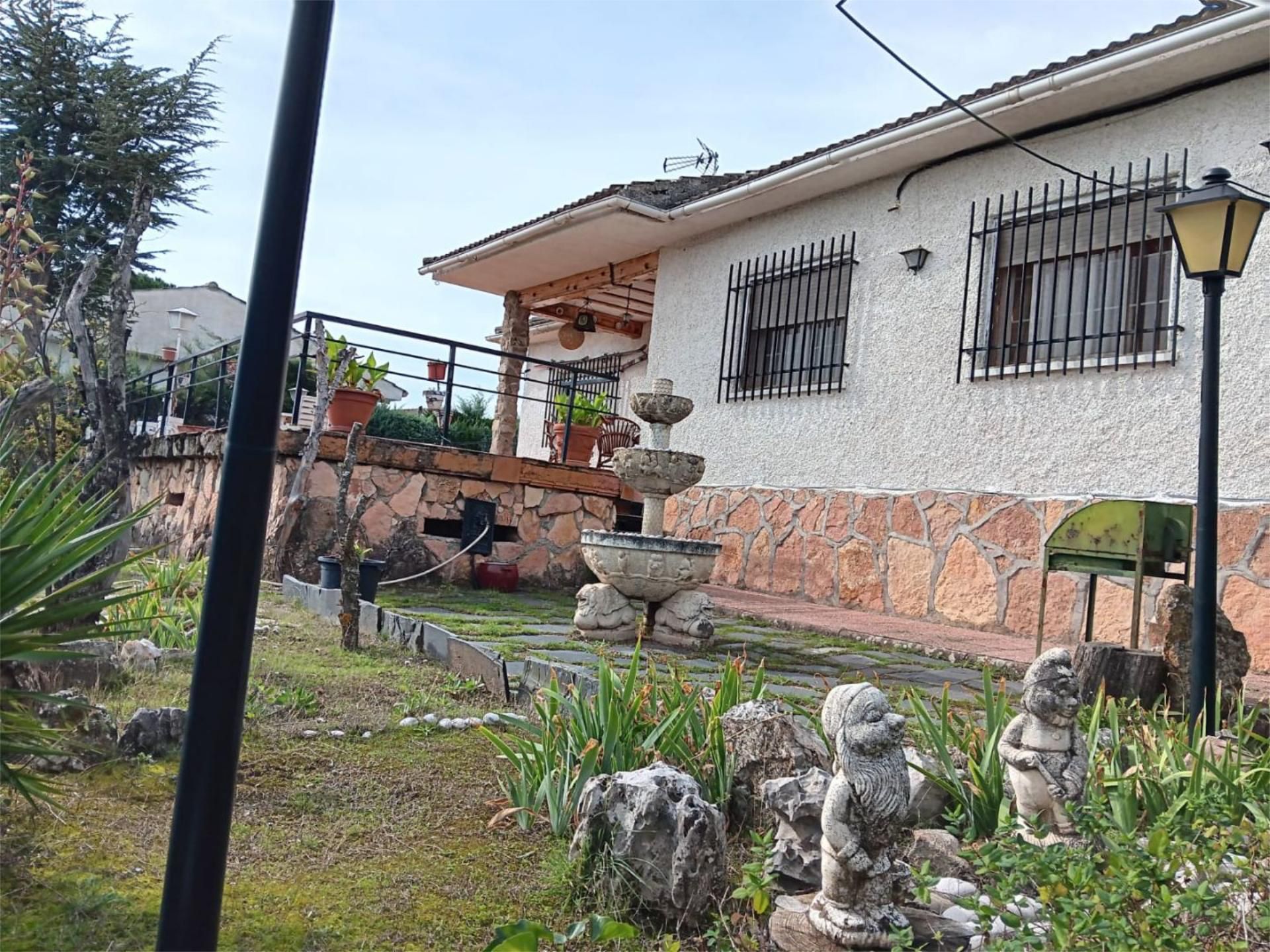 Exterior view of House or chalet for sale in Pedrezuela  with Air Conditioner, Terrace and Swimming Pool