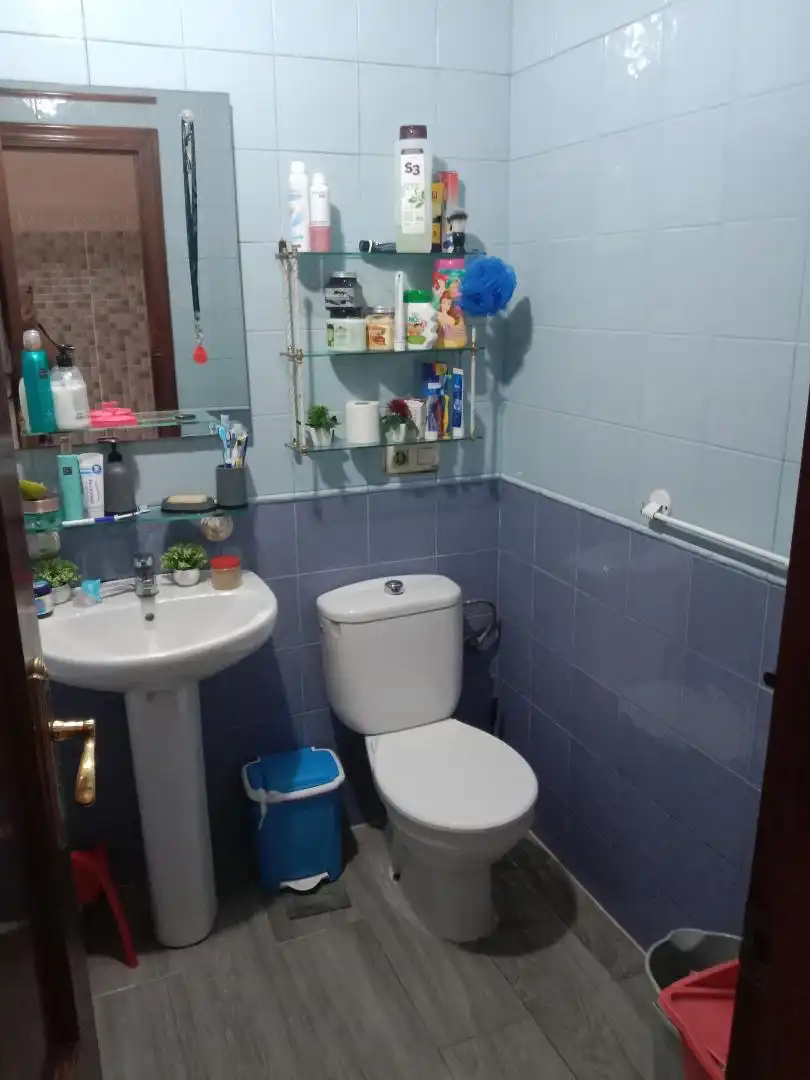 Bany de Pis en venda en Lucena del Puerto amb Moblat, Forn i Rentadora