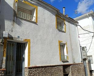 Exterior view of Single-family semi-detached for sale in Orusco de Tajuña