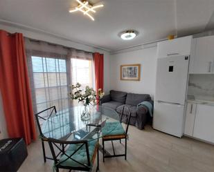 Dormitori de Apartament de lloguer en Arico amb Balcó