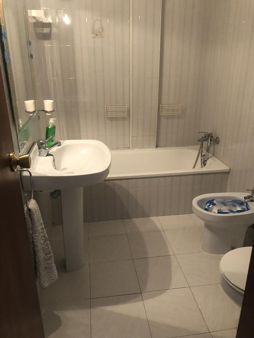 Bathroom of Flat for sale in Santaella  with Air Conditioner, Private garden and Terrace