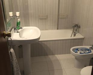 Bathroom of Flat for sale in Santaella  with Air Conditioner, Private garden and Terrace